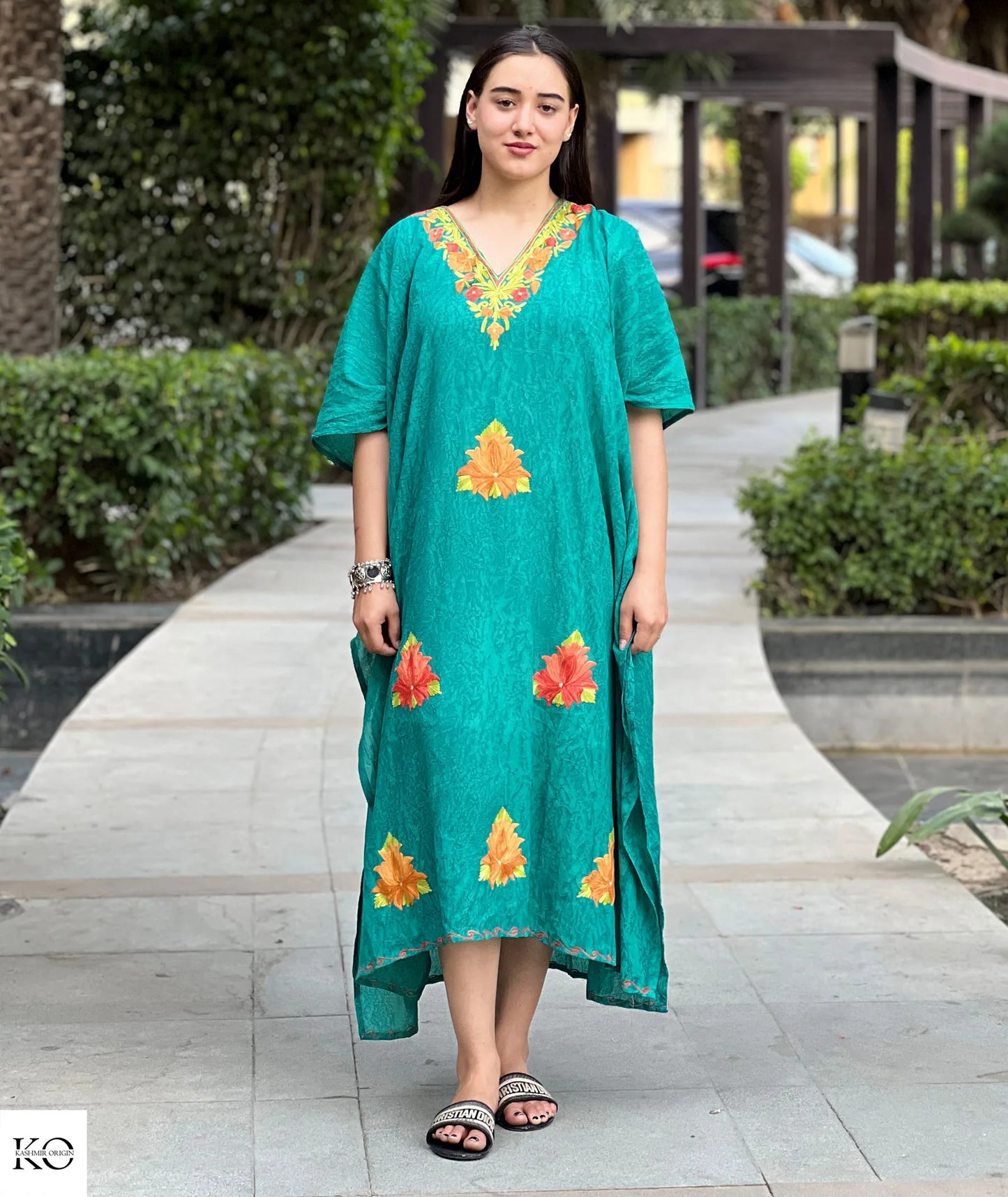 Green Bootidaar Embroidered Cotton Kaftan