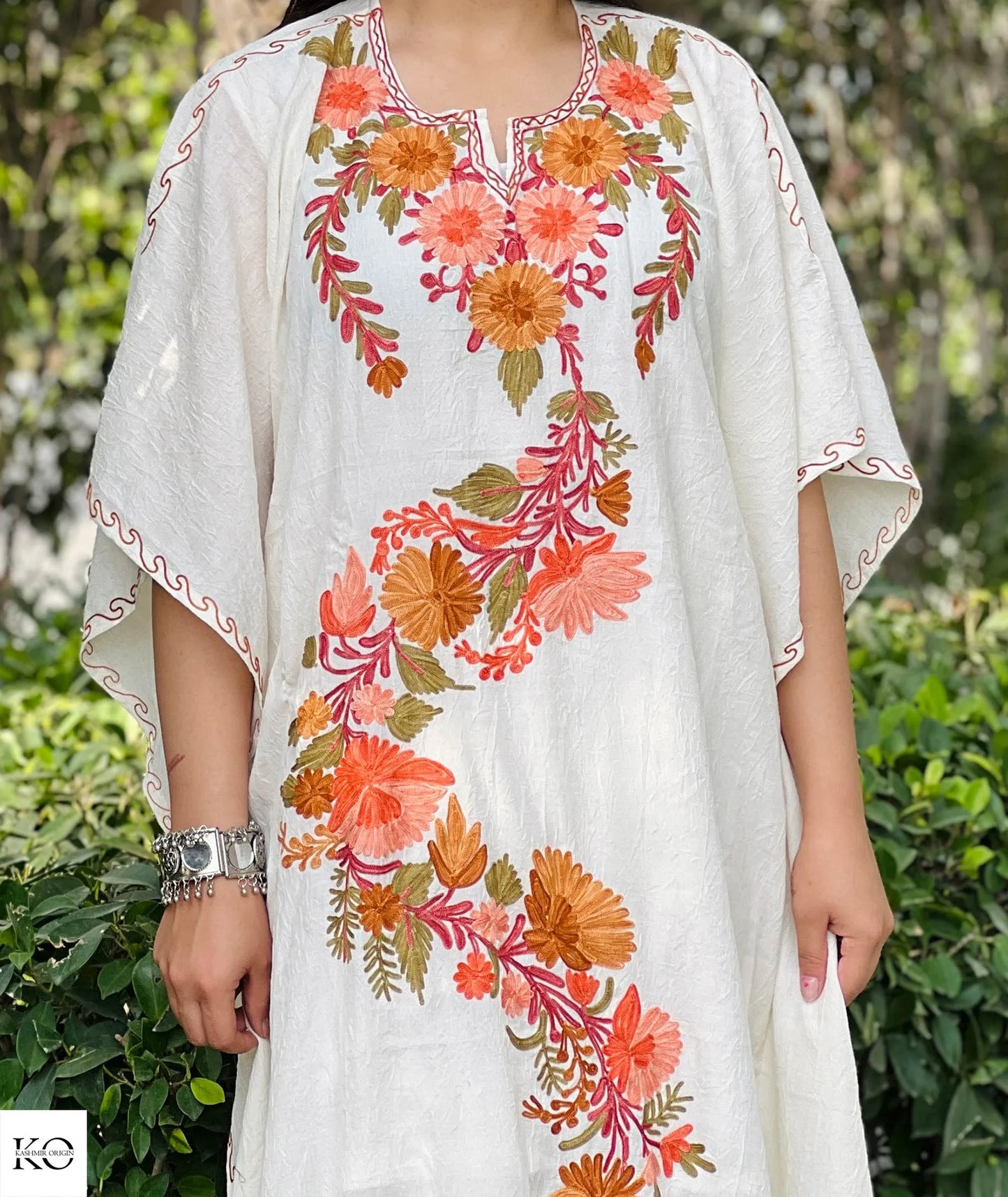 Posh Thaer Design Embroidered Creme Cotton Kaftan