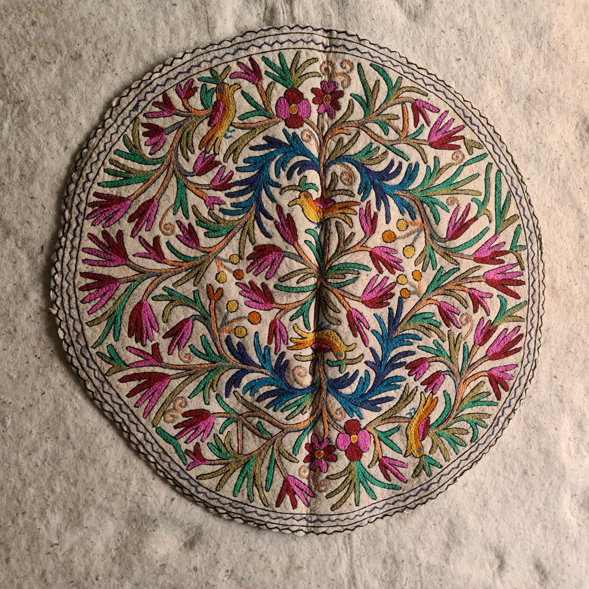 BIRDS ON TREE OF LIFE HANDMADE ROUND AARI EMBROIDERED NAMDA 4x4 FT