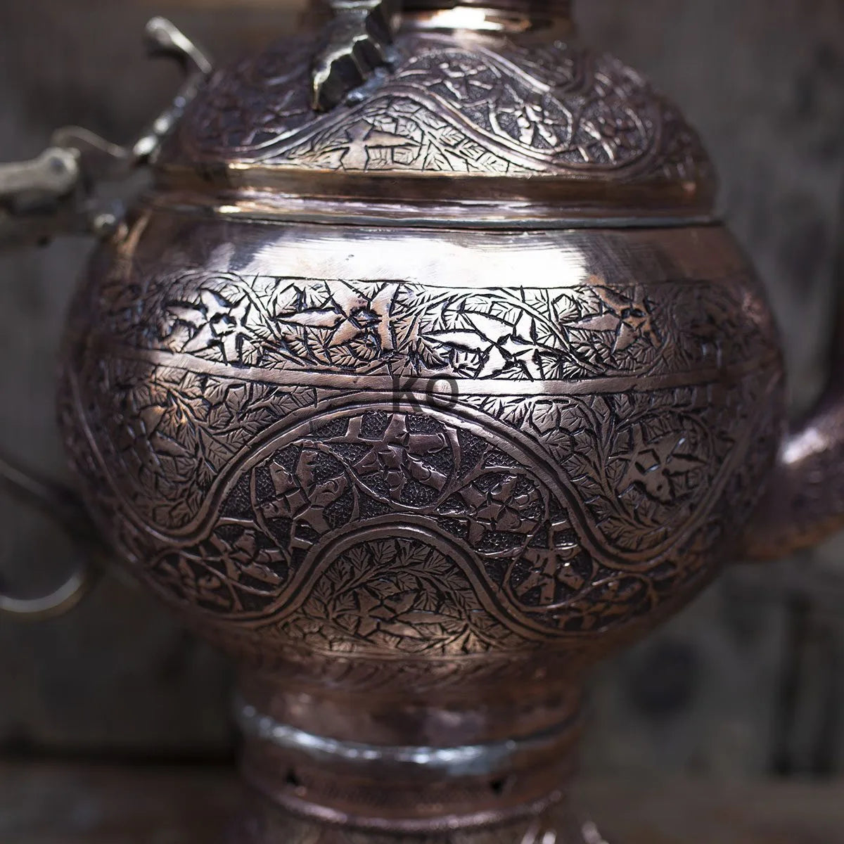 Hand Engraved Antique Design Round Copper Samavar | 20-25 Cups