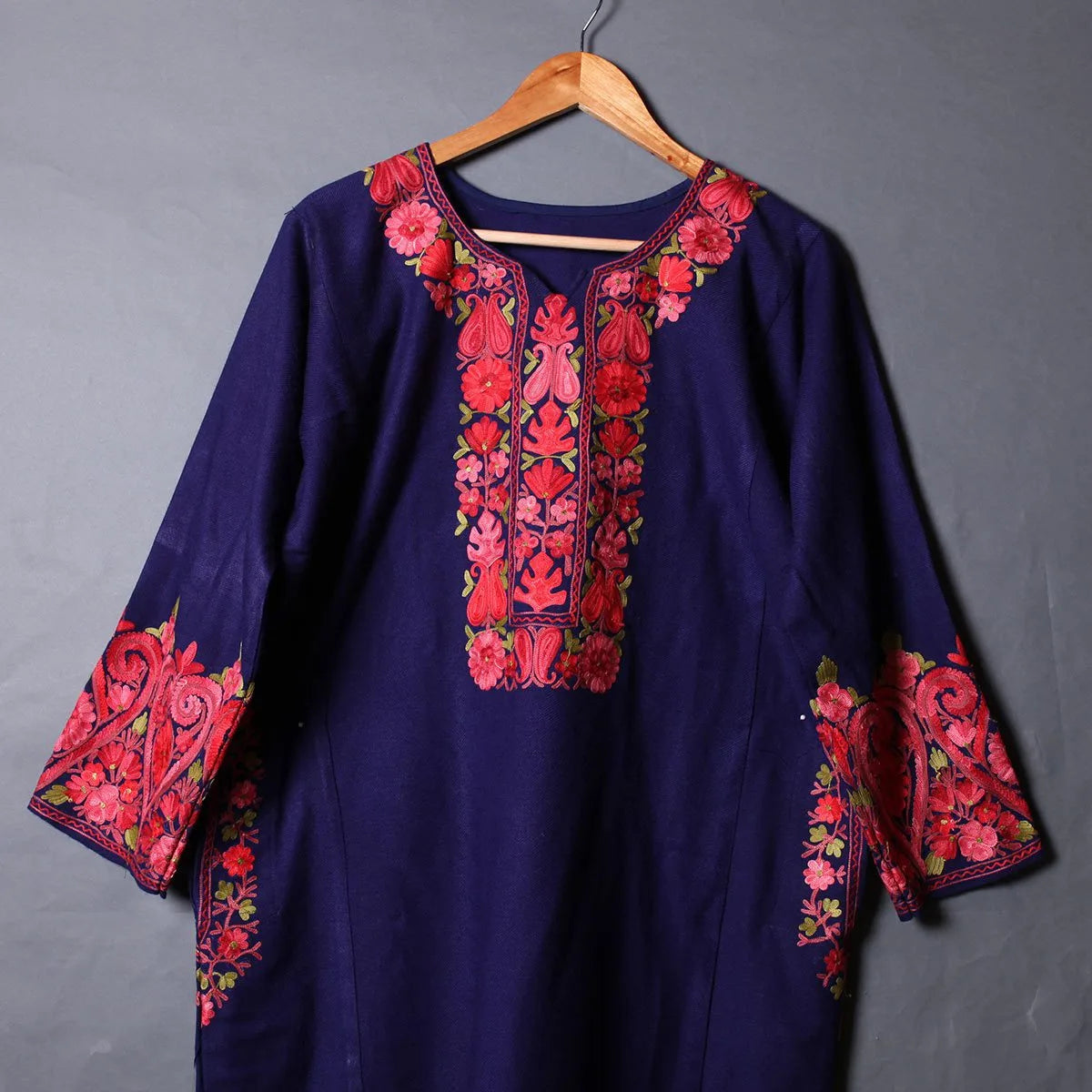 Blue Aari Embroidered Pheran