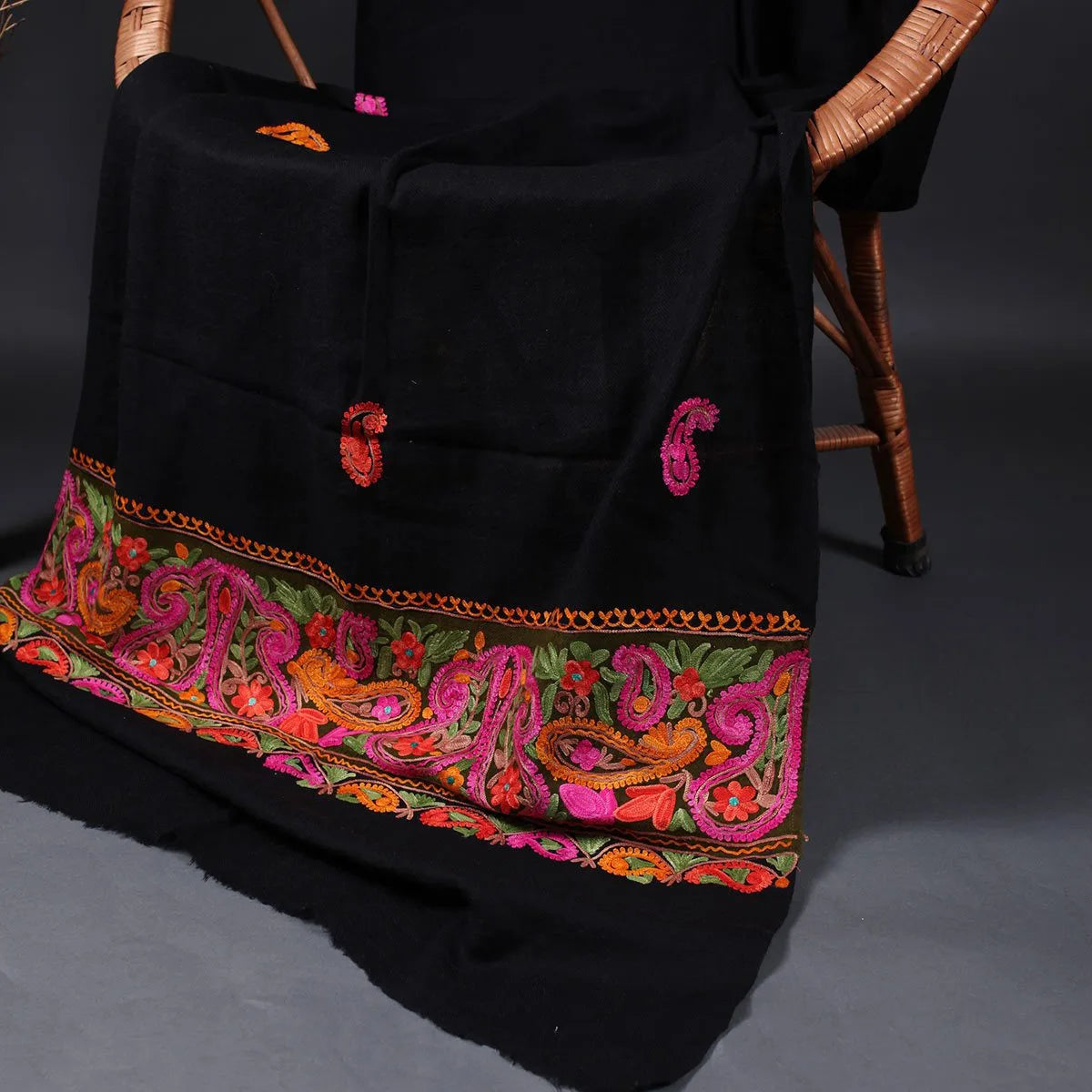 Black Base Pasley Design<br>  Paldaar Aari Embroidery  Woolen Shawl