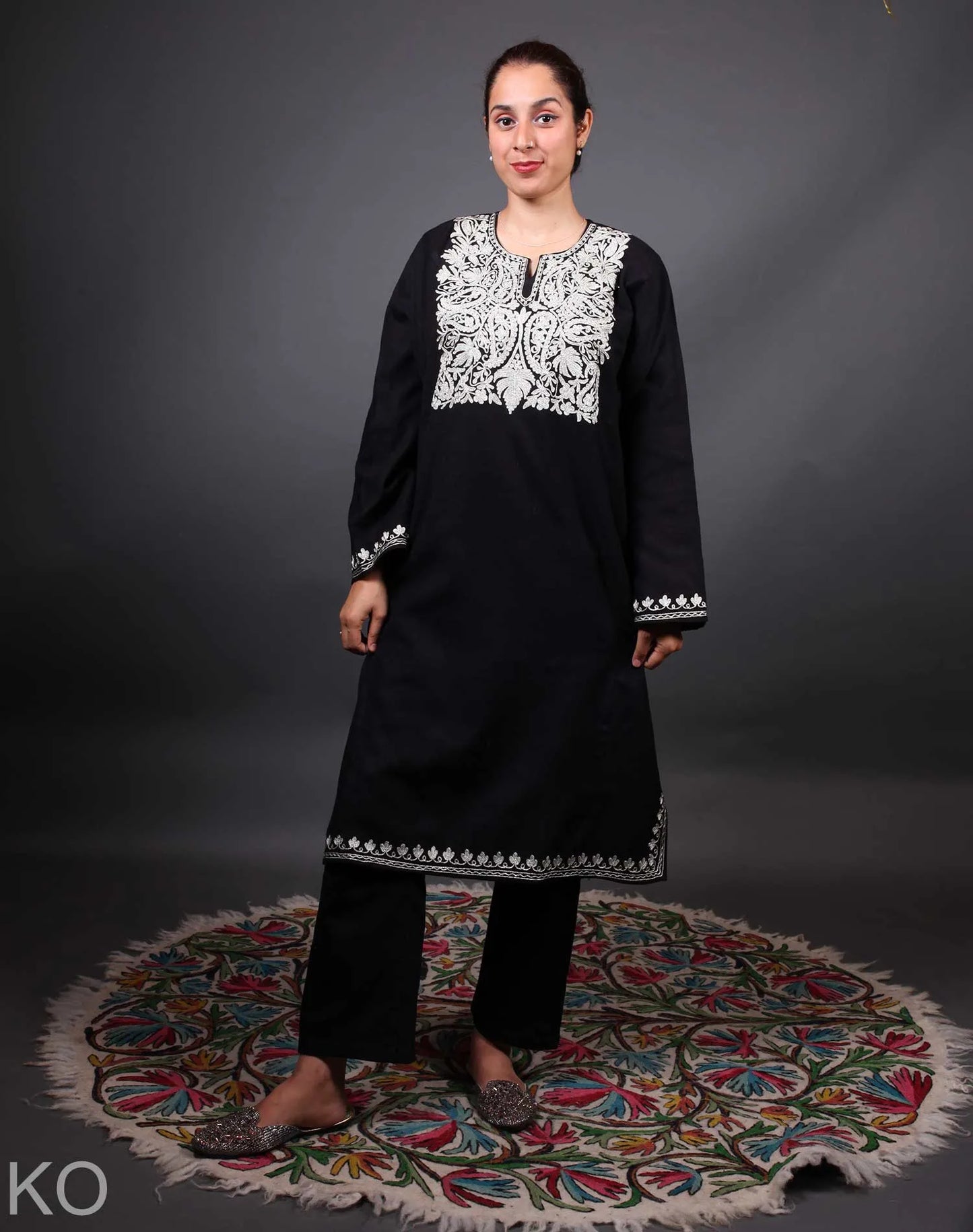 Black Base Zari Embroidered Pheran