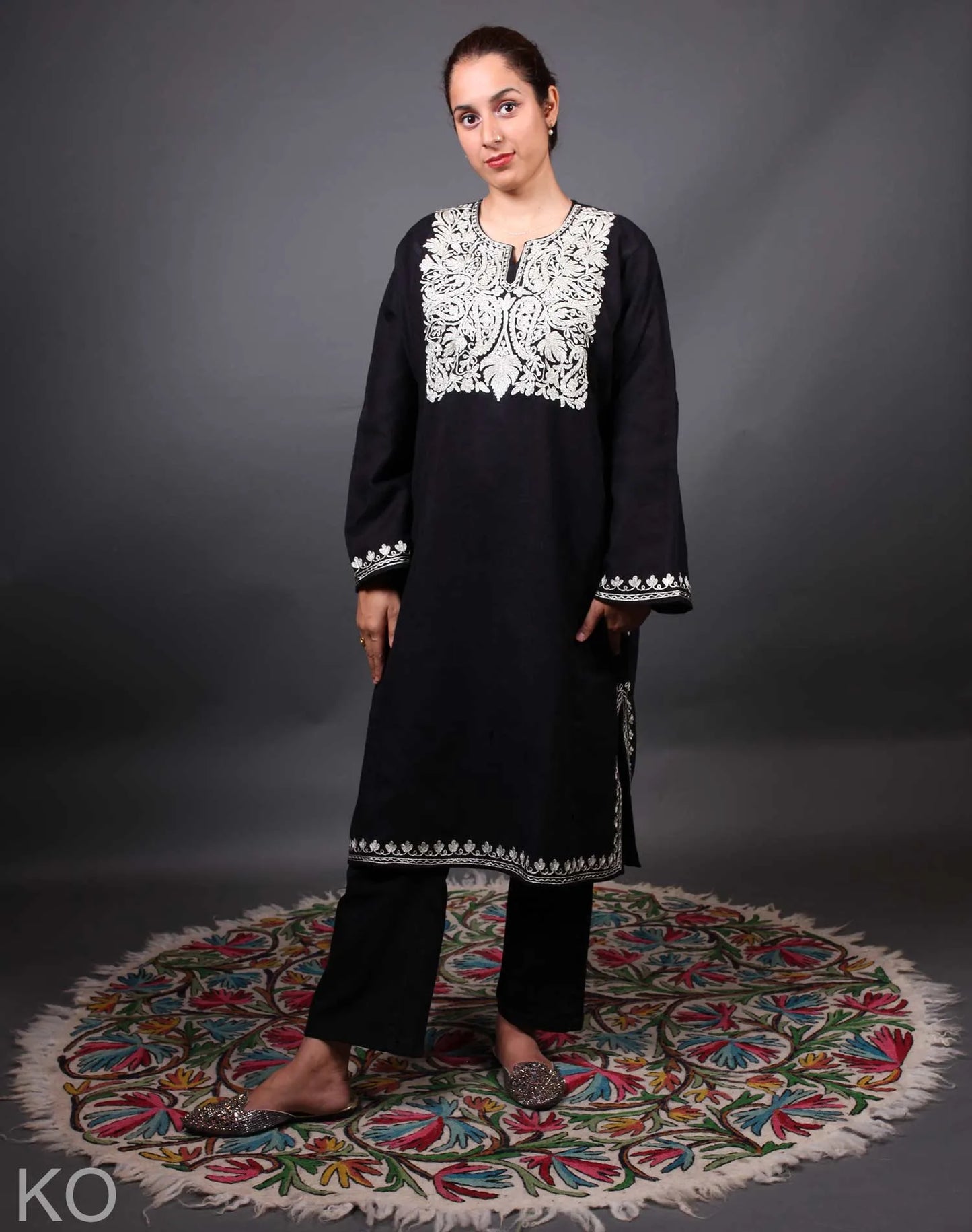 Black Base Zari Embroidered Pheran