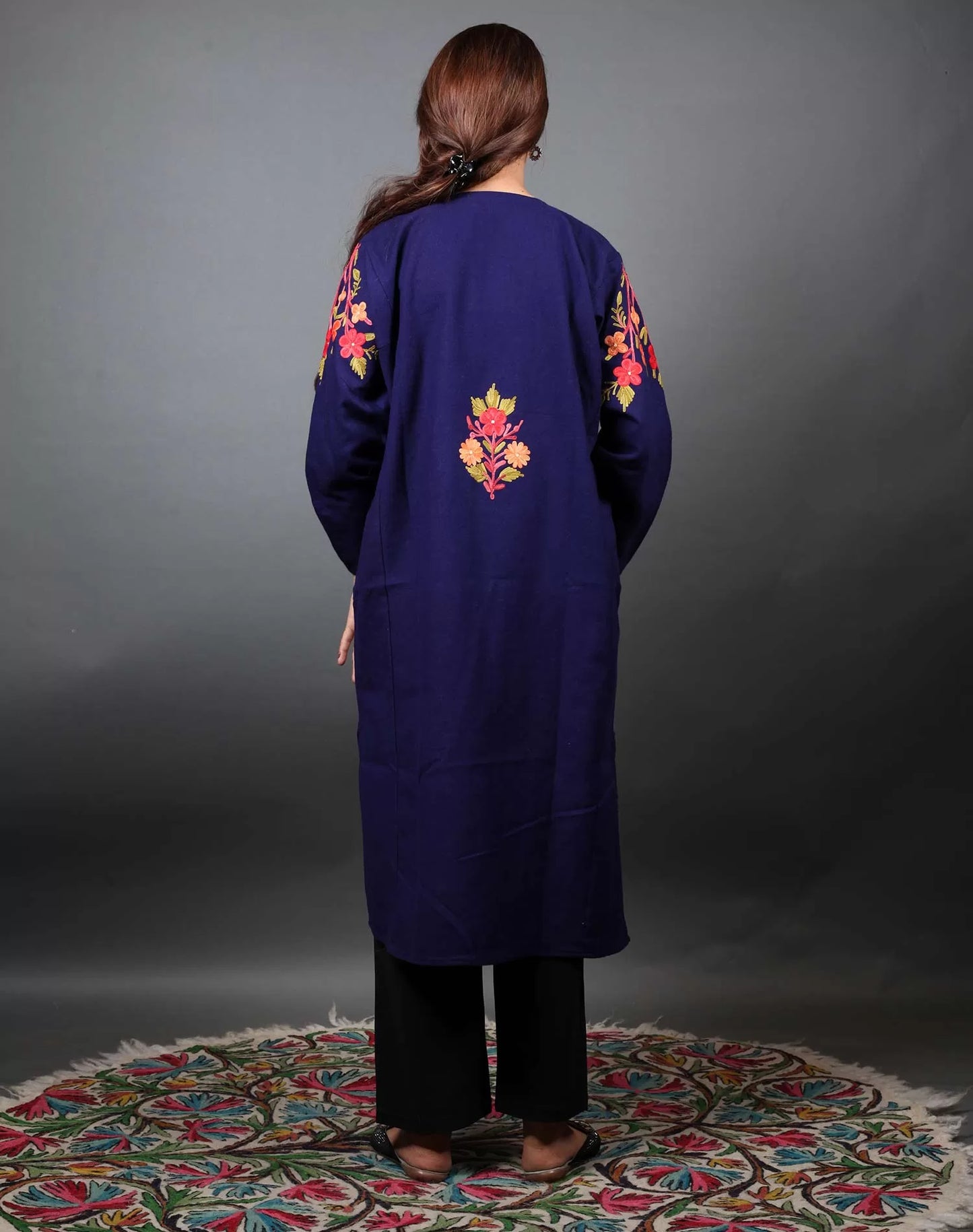 Floral Design Aari Embroidered Bootidar Phiran