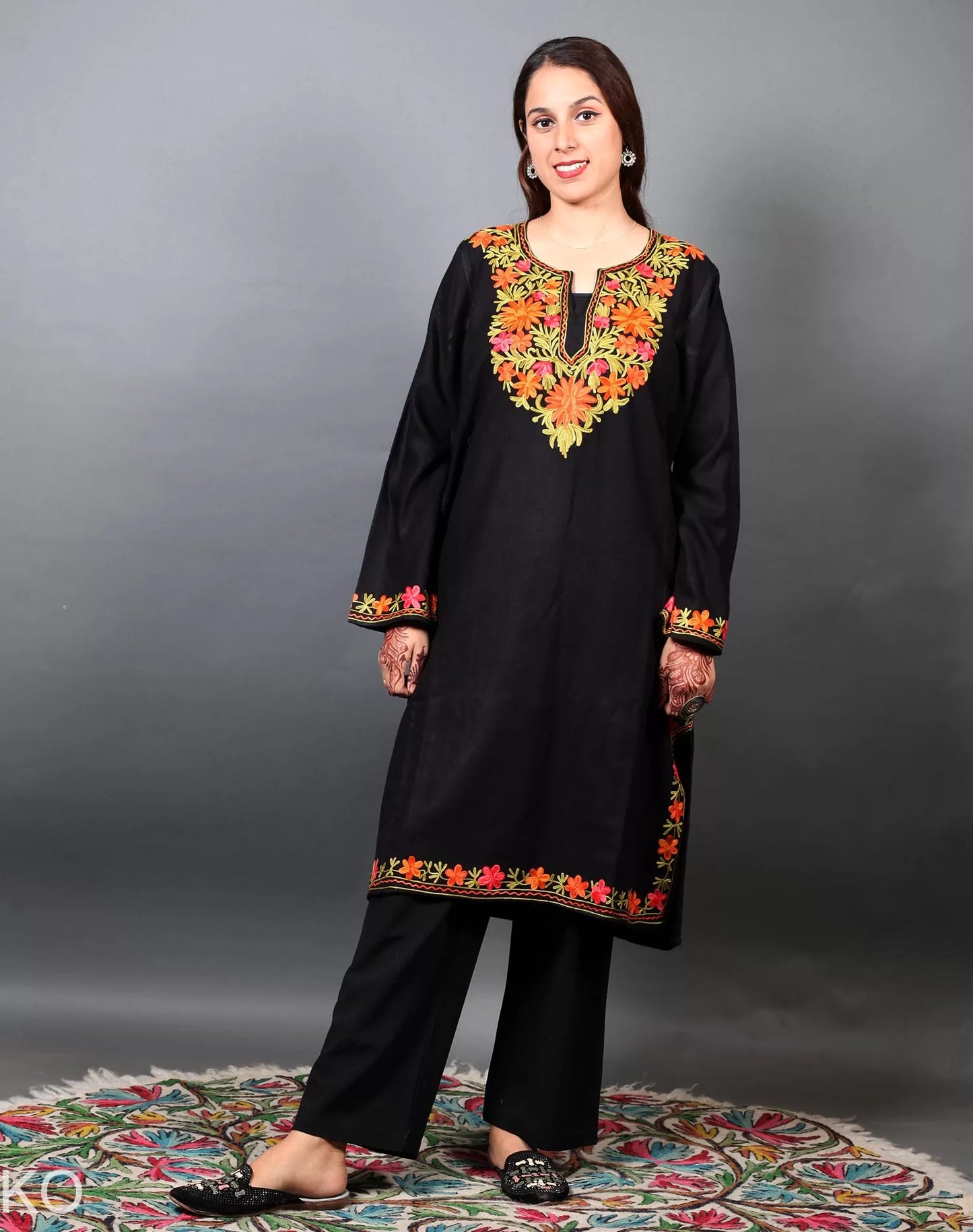 Black Poshkaar Design Aari Embroidered Phiran