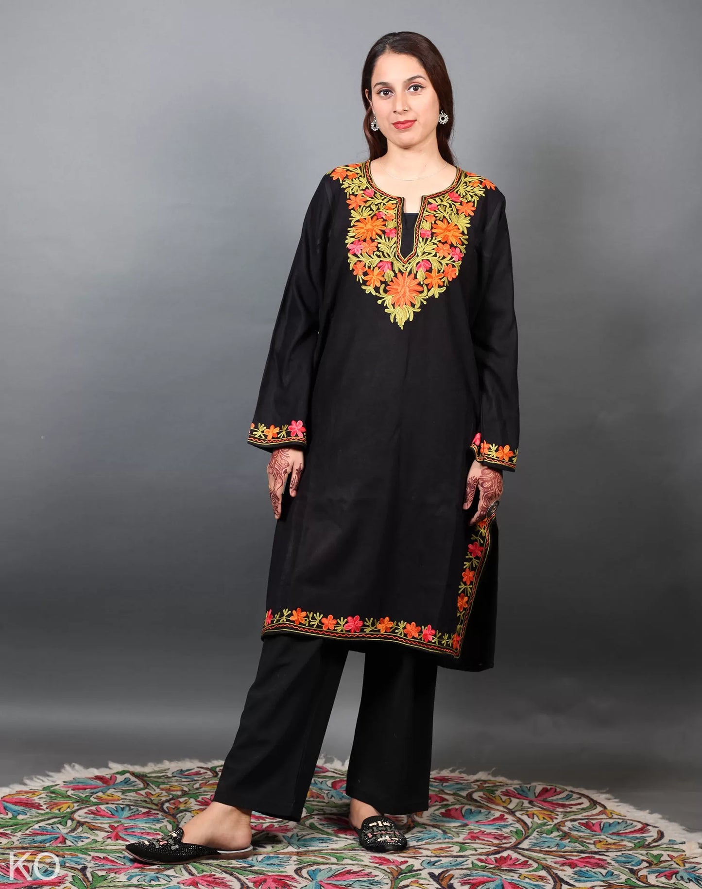 Black Poshkaar Design Aari Embroidered Phiran