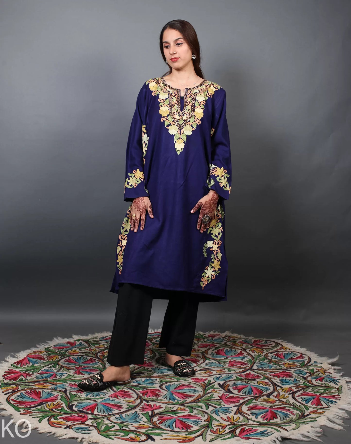 Blue Neck & Side Design  Aari Embroidered Phiran