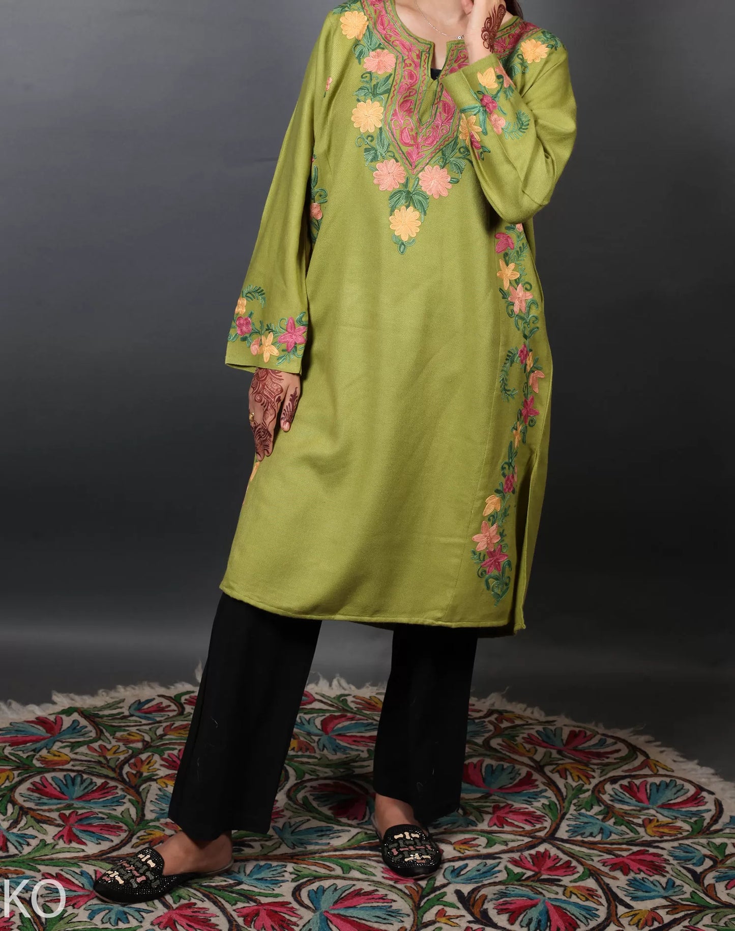 Light Green Poshkar Side Design Aari Embroidered Phiran