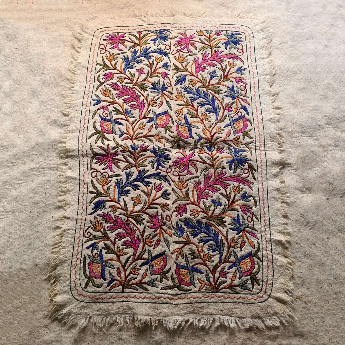 FLORAL DESIGN HANDMADE AARI EMBROIDERED NAMDA 6X4 FT