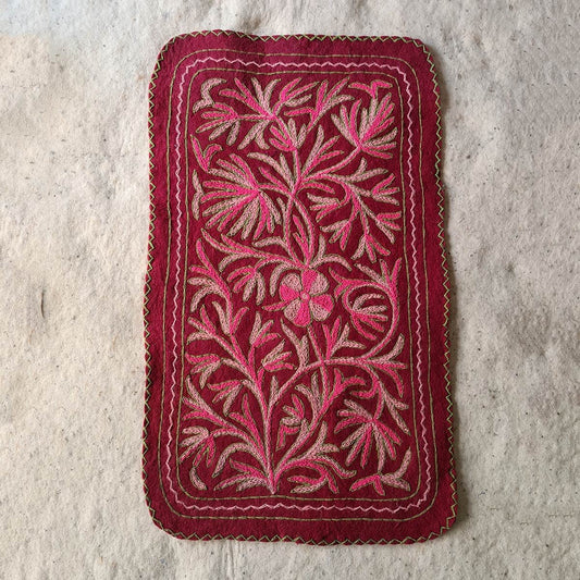 FAST PINK HANDMADE AARI EMBROIDERED NAMDA 2X3 FT