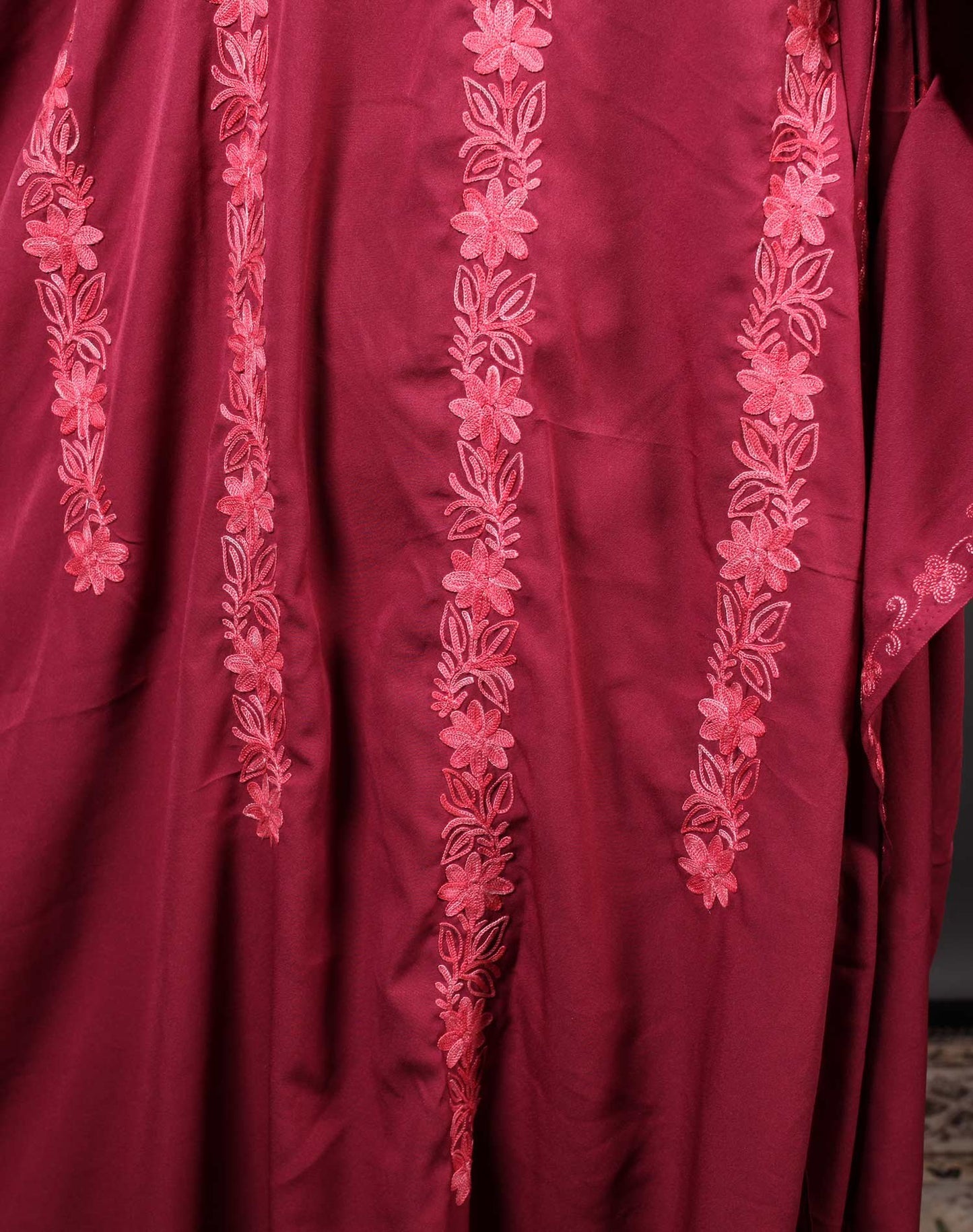 MaroonFloral Deisgn Aari Embroidered Kaftan