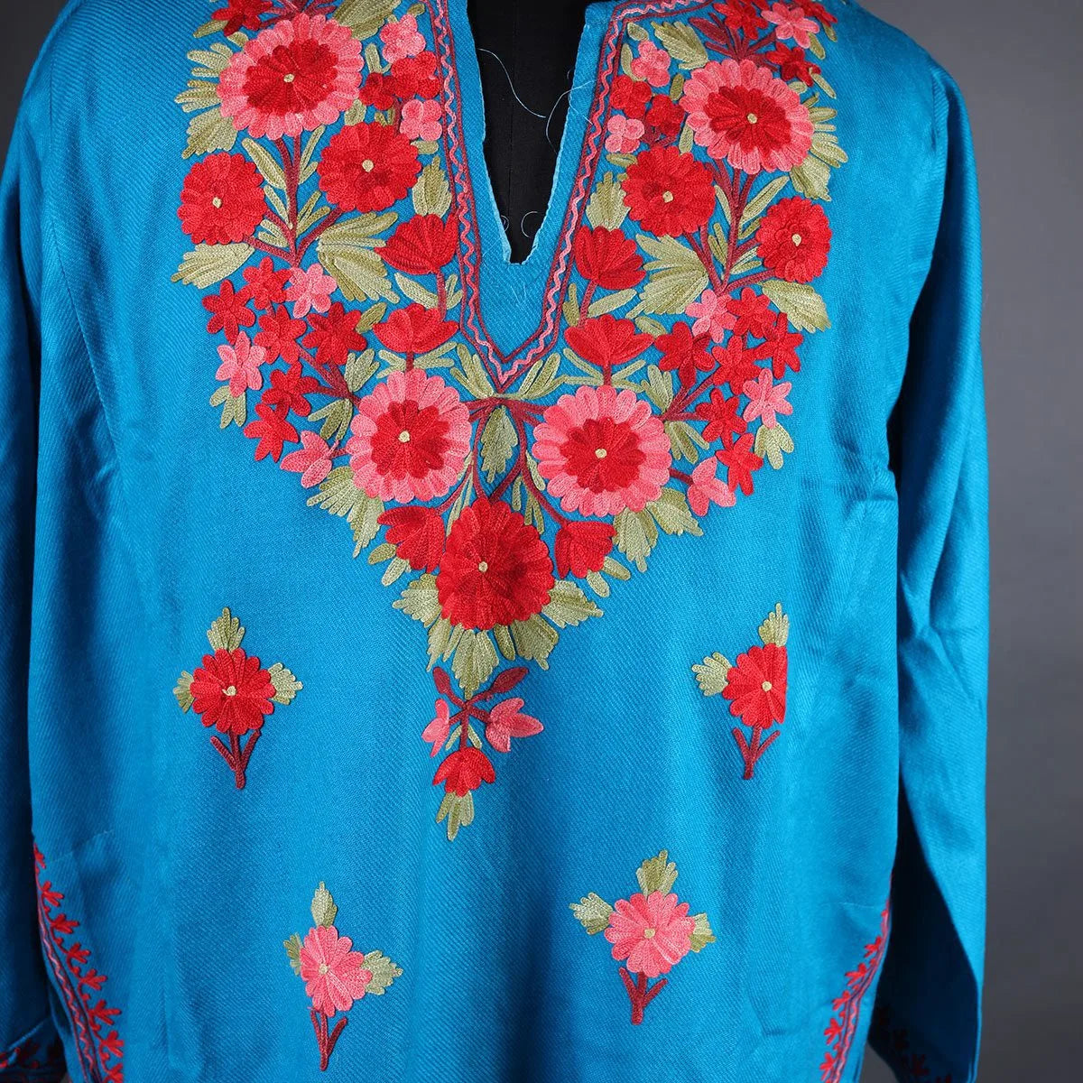 Azure Blue Floral Design Aari Embroidery Woolen Phiran